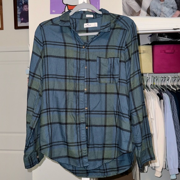 Boyfriend fit flannel, Hollister! Worn once! - Picture 1 of 3